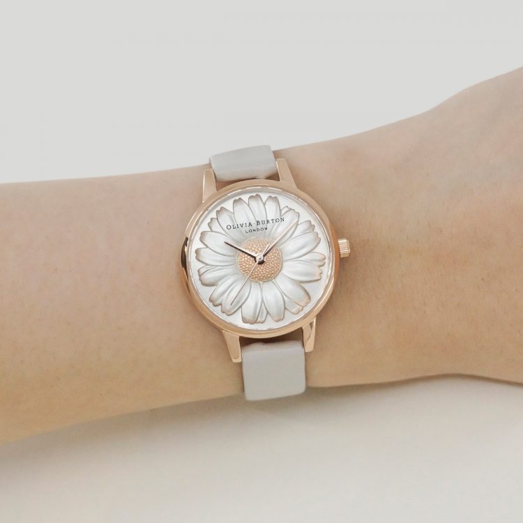 「オリビア・バートン」より、秋の新作腕時計「3Dデイジー